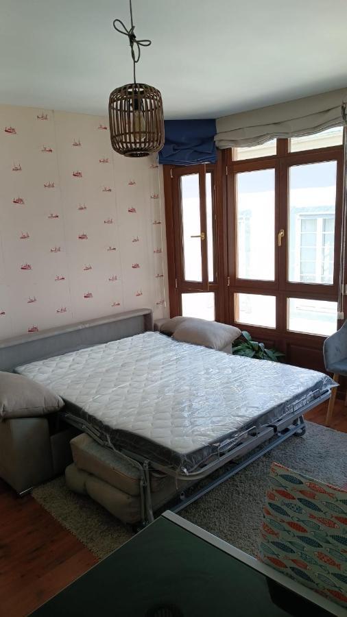 Apartamento Cine Colon 2 Ribadeo Luaran gambar