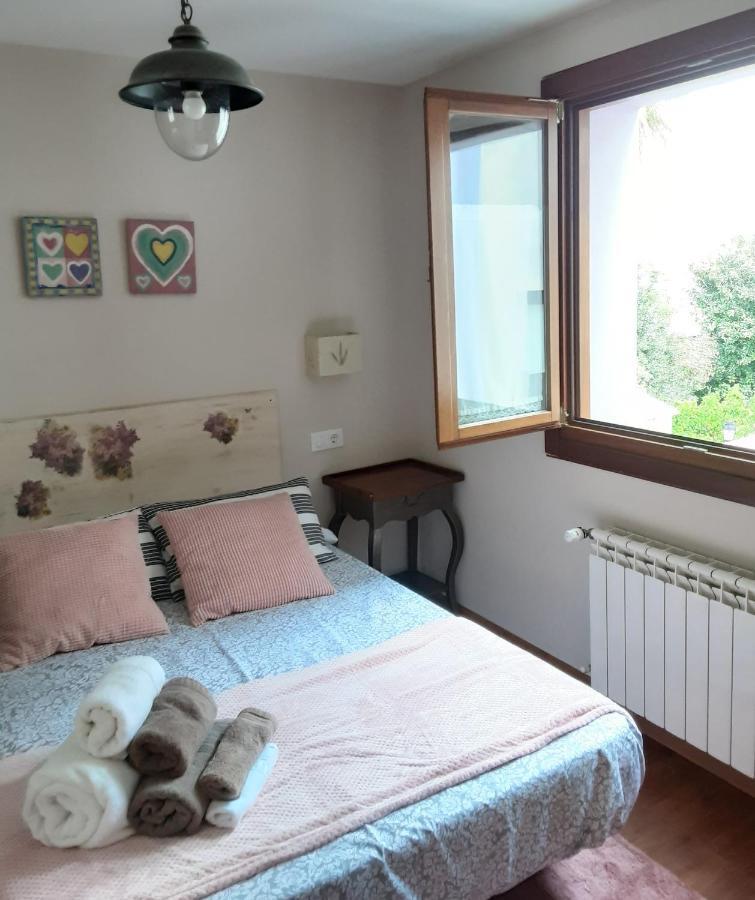 Apartamento Cine Colon 2 Ribadeo Luaran gambar